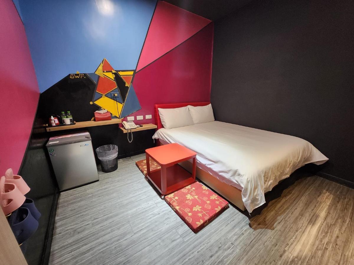 Swf淡水新五福旅館 Sinwufu Hotel Buitenkant foto