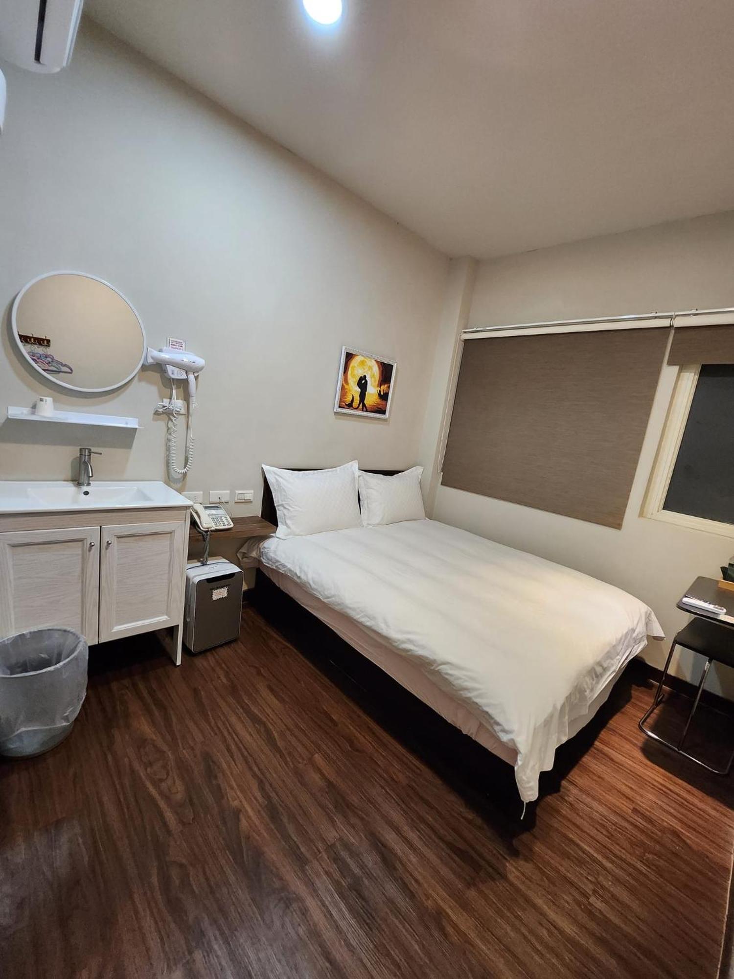 Swf淡水新五福旅館 Sinwufu Hotel Buitenkant foto
